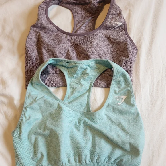 Sports bras - Picture 1 of 2